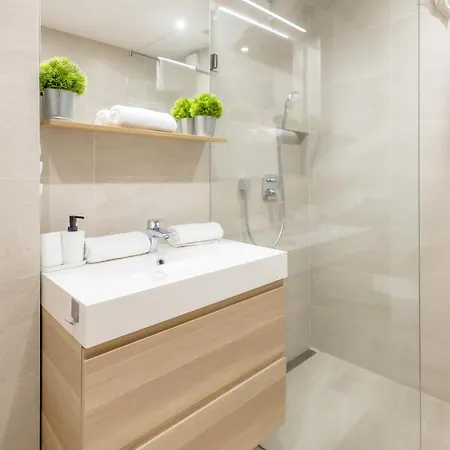 Admiral Luxury Studio Apartman By Bltn * 시오포크